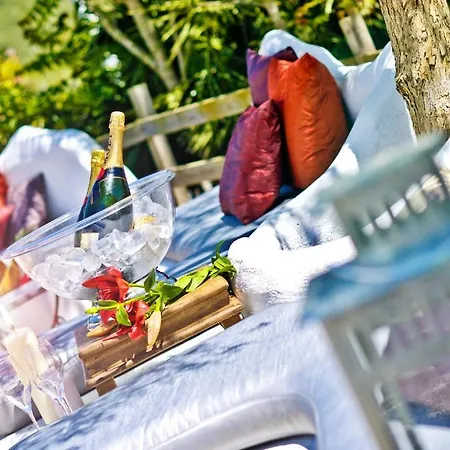 Masia Cal Simo - Casa Rural Con Piscina, Cerca De Sitges, Para Celebraciones Y Eventos Canyelles (Catalonia)